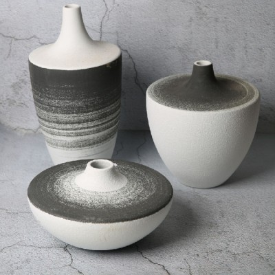 BR-10578A  L  ceramic vase 