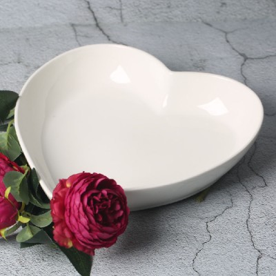 BR-11948 Ceramic Heart Shaped Plate